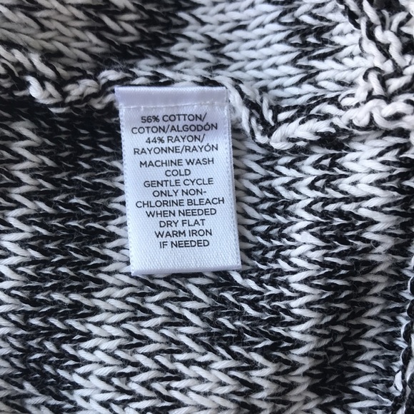 Lou & Grey sweater size large like new never worn - Picture 3 of 3